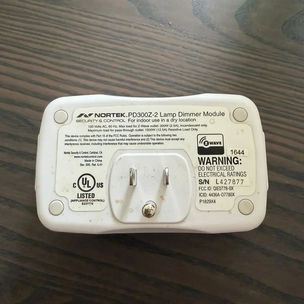 Nortek/Linear PD300Z-2 Z-Wave Plug-in Lamp Dimmer Module